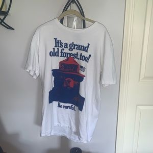 Smokey the bear graphic tee